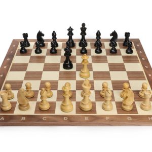 Schaakset German Knight Ebonized met Schaakbord Walnoot met coördinaten – Maat 5