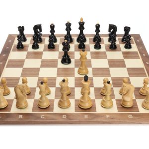Schaakset Zagreb zwart/wit met schaakbord walnoot met coördinaten – Maat 5