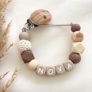 SPEENKOORD MET NAAM ‘NOVA’ BRUIN CREME