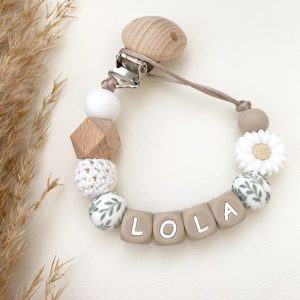 SPEENKOORD MET NAAM ‘LOLA’ MADELIEFJE WIT
