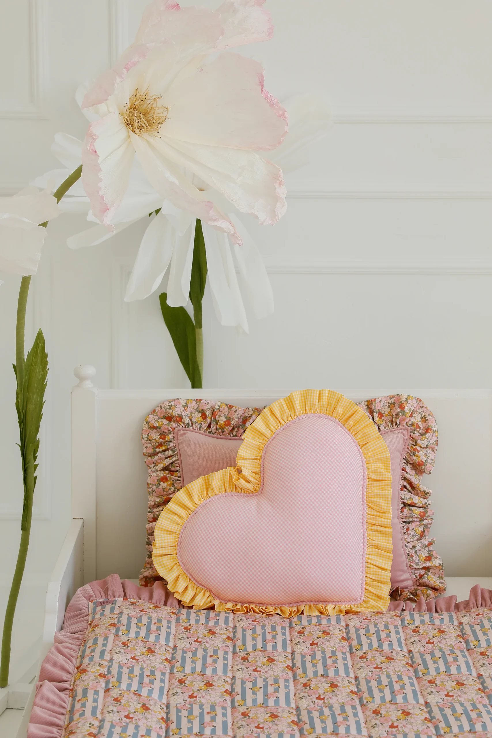 Double-sided heart piloow with a yellow frill in checkered - Afbeelding 7