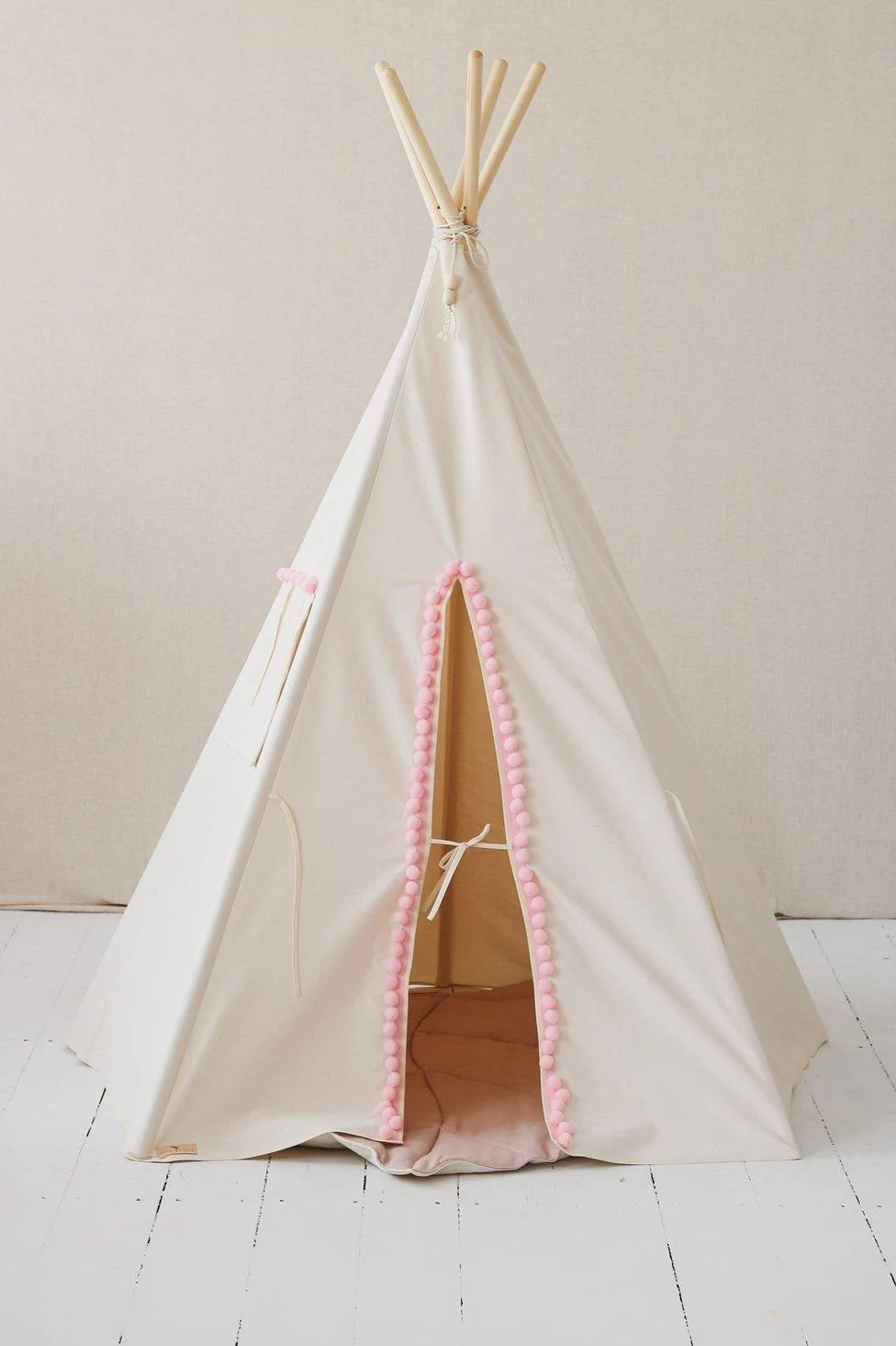 “Fluffy Pompoms” Teepee with Pompoms and Mat Set - Afbeelding 8