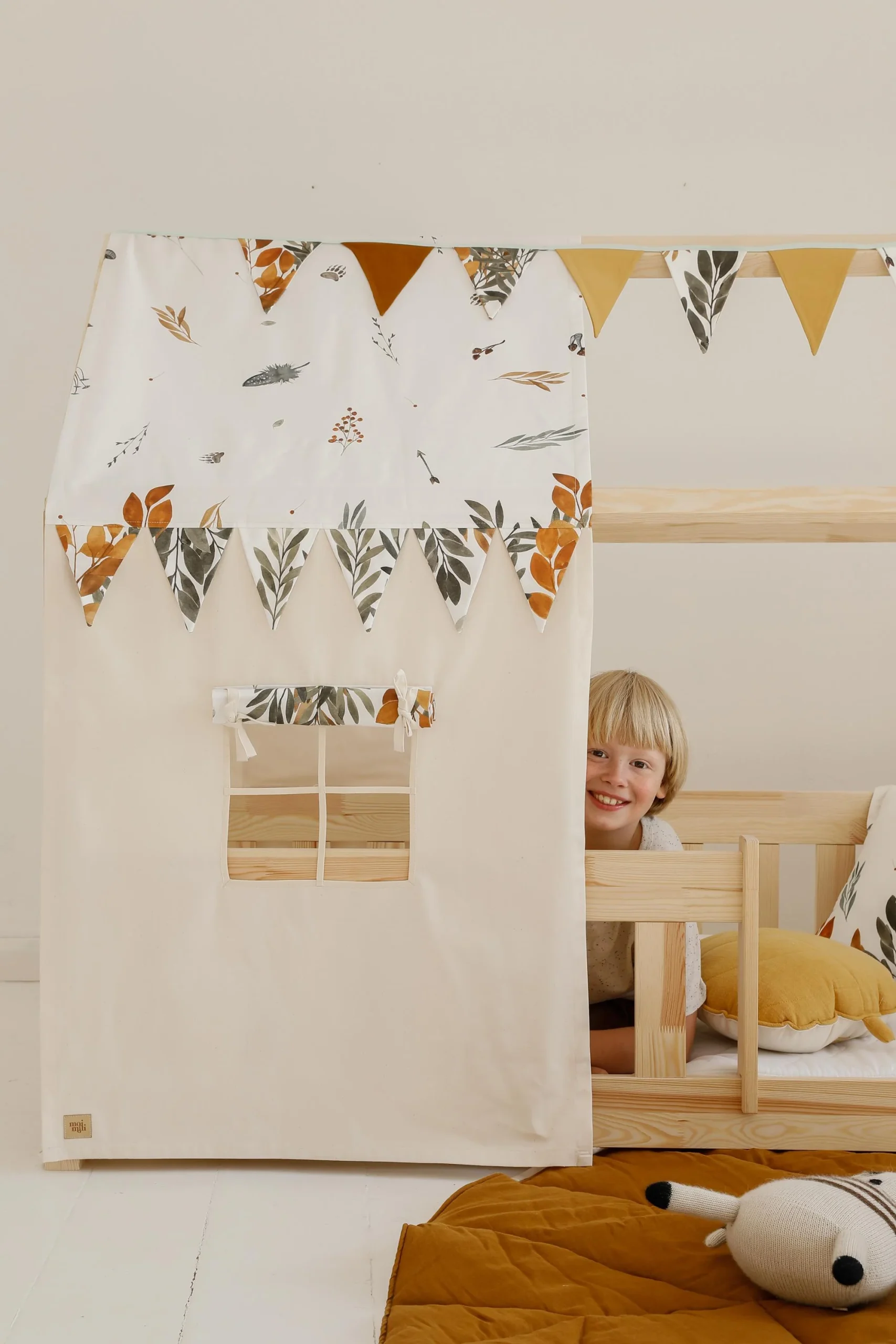 Canopy over bed in the shape of a house "Forest friends", baby crib house, Decoration for boys's room, personalized baby houses baldachin - Afbeelding 6
