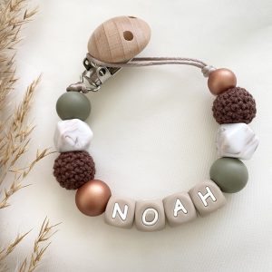 SPEENKOORD MET NAAM ‘NOAH’ GROEN BRUIN
